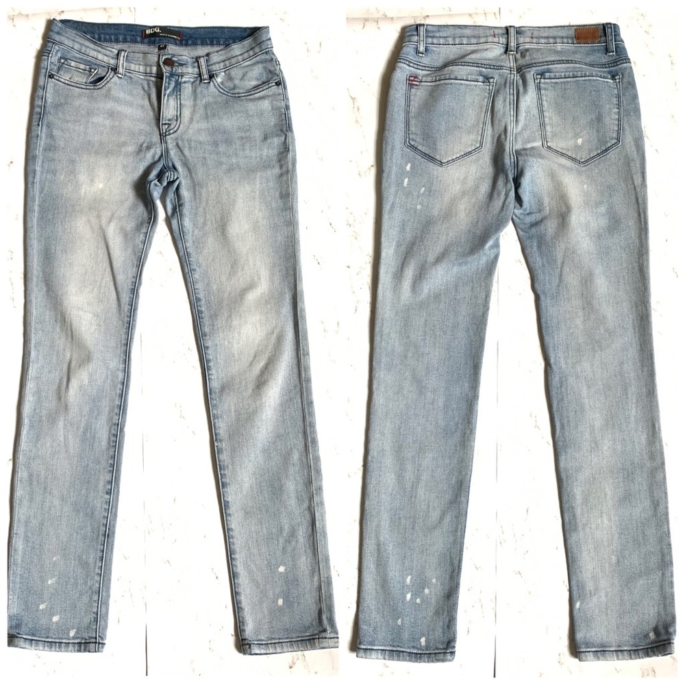 BDG Ankle Cigarette Light Wash Bleach Spot Jeans